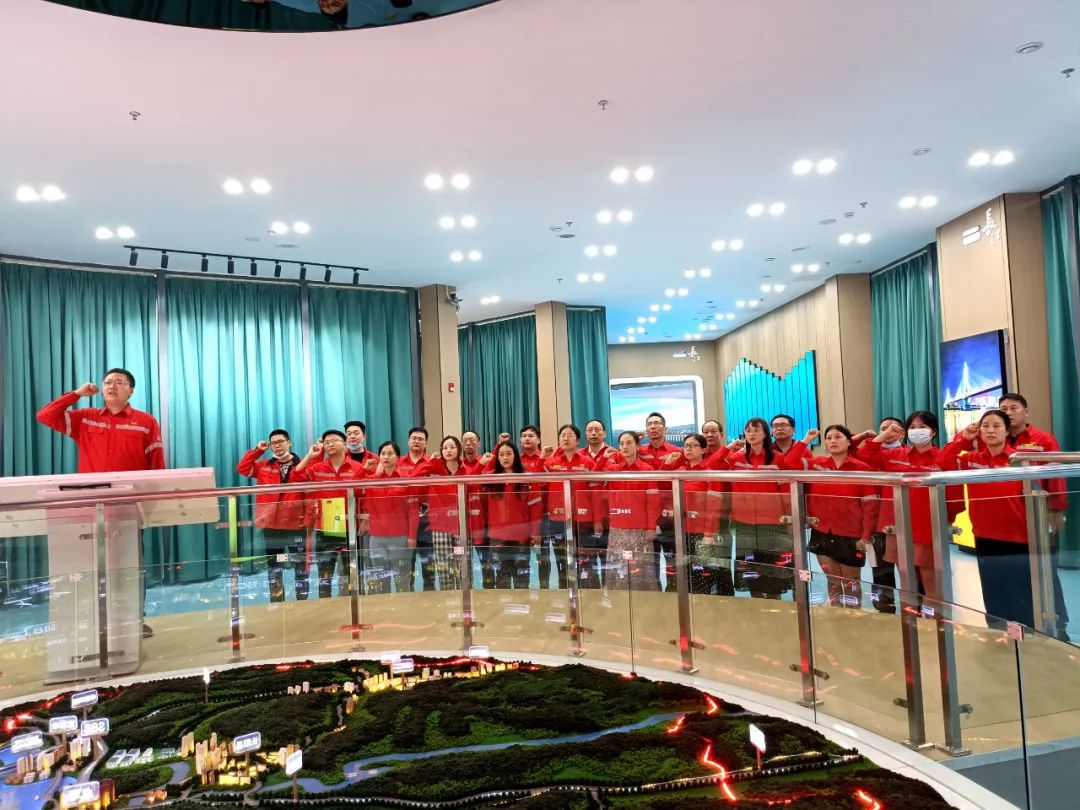 化機(jī)公司開展“長(zhǎng)江大保護(hù)教育基地參觀學(xué)習(xí)”支部聯(lián)合主題黨日活動(dòng)(圖3) 圖片