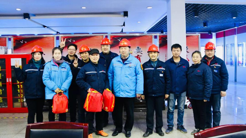 王大真等集團領(lǐng)導深入一線與干部職工共度新春佳節(jié)(圖11) 王大真等集團領(lǐng)導深入一線與干部職工共度新春佳節(jié)(圖11)