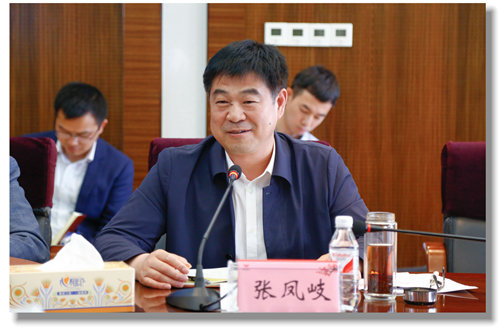 建行總行嚴(yán)達(dá)峰一行到宜化集團(tuán)調(diào)研指導(dǎo)(圖3) 建行總行嚴(yán)達(dá)峰一行到宜化集團(tuán)調(diào)研指導(dǎo)(圖3)