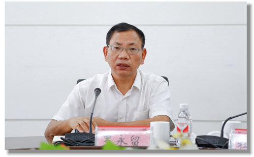 甕福集團(tuán)羅永留、開(kāi)磷集團(tuán)杜紹倫一行到訪宜化集團(tuán)(圖3)