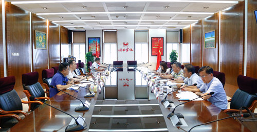 市國資委廠務(wù)公開民主管理調(diào)研組到集團開展專題調(diào)研(圖1) 市國資委廠務(wù)公開民主管理調(diào)研組到集團開展專題調(diào)研(圖1)