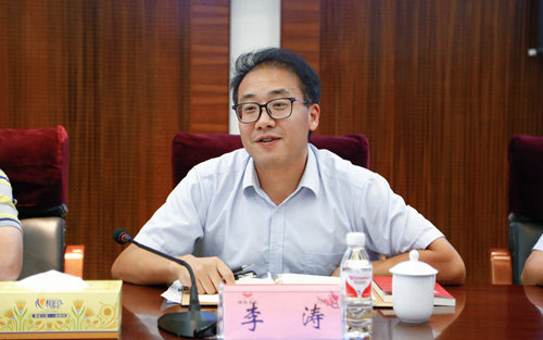 市國資委廠務(wù)公開民主管理調(diào)研組到集團開展專題調(diào)研(圖4) 市國資委廠務(wù)公開民主管理調(diào)研組到集團開展專題調(diào)研(圖4)