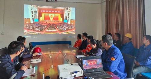 向抗疫英雄致敬！宜化集團(tuán)組織收看全國(guó)抗擊新冠肺炎疫情表彰大會(huì)(圖9)