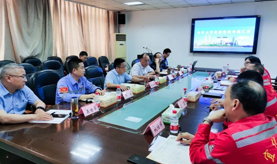 王大真一行到股份公司、化機(jī)公司現(xiàn)場辦公(圖2)