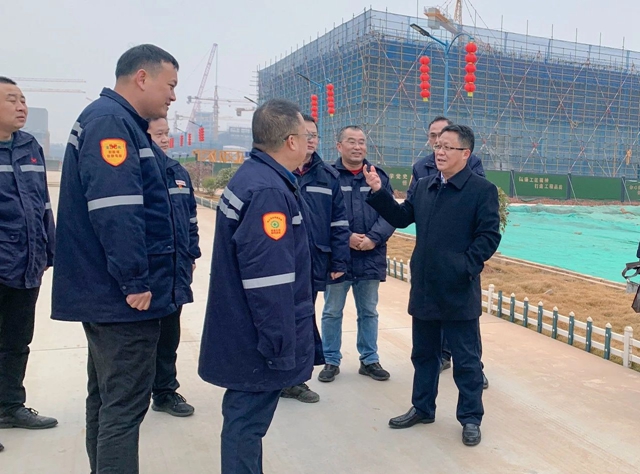 大年初一，王大真到田家河新項(xiàng)目和分子公司走訪慰問(圖2)