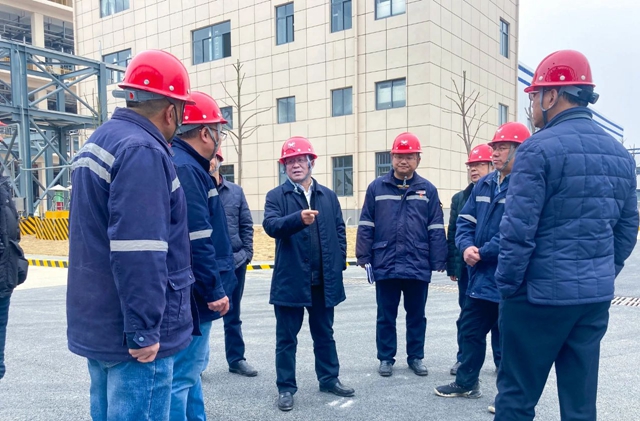 王大真一行到田家河園區(qū)現(xiàn)場辦公(圖3) 王大真一行到田家河園區(qū)現(xiàn)場辦公(圖3)