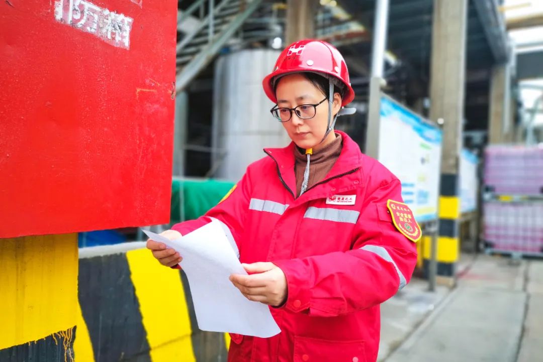 【三八特輯】楚星公司王芳：柔肩擔重任，為公司安全生產(chǎn)穩(wěn)定貢獻巾幗力量(圖3)