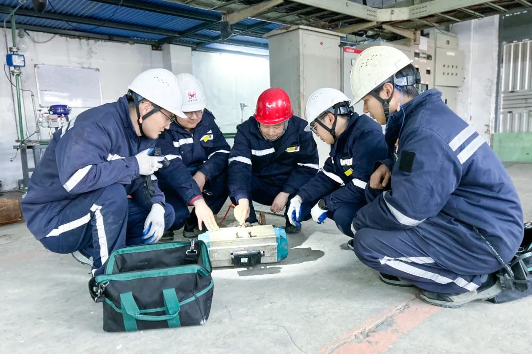 喜訊！股份公司PVC電儀維護(hù)班、消防班榮獲此項(xiàng)榮譽(yù)(圖2)