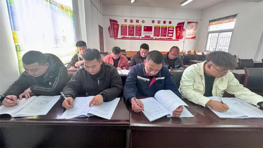 宜化礦業(yè)：強(qiáng)化教育培訓(xùn)提技能，新工分級管理見實效(圖2)