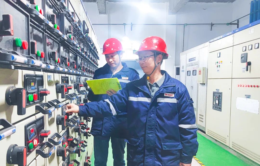 【宜化榜樣】楚星公司江剛：扎根一線，保障電氣設(shè)備平穩(wěn)運(yùn)行(圖3)
