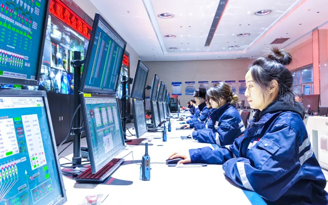 新疆宜化電石車間二一班：強(qiáng)化班組建設(shè)，筑牢基層基石(圖2)