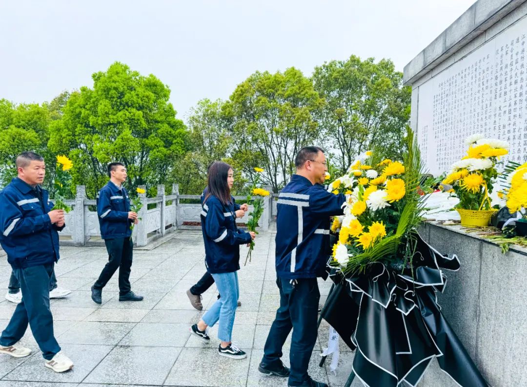 在緬懷中汲取奮進(jìn)力量！這場(chǎng)主題黨日活動(dòng)“走心”更“入心”！(圖4)