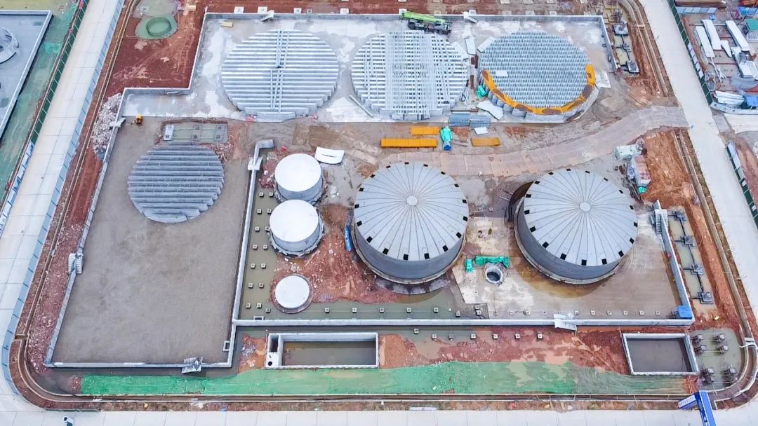 爭春提速！磷化工項(xiàng)目首個建筑單體封頂(圖3)