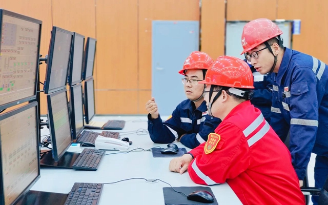 青海宜化二合一氯氫氣體流量首次實現(xiàn)自調(diào)(圖1) 青海宜化二合一氯氫氣體流量首次實現(xiàn)自調(diào)(圖1)