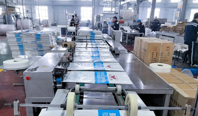 月產(chǎn)量突破100萬條！新疆宜化塑業(yè)實現(xiàn)PP彩膜袋量產(chǎn)