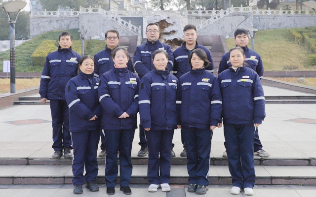 喜報(bào)！全國(guó)表彰，股份公司猇亭片區(qū)電解四班榜上有名！(圖1)