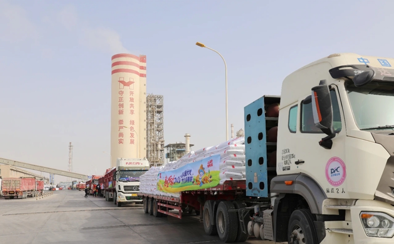 新疆天運(yùn)：開足馬力生產(chǎn)，全力服務(wù)春耕(圖1)