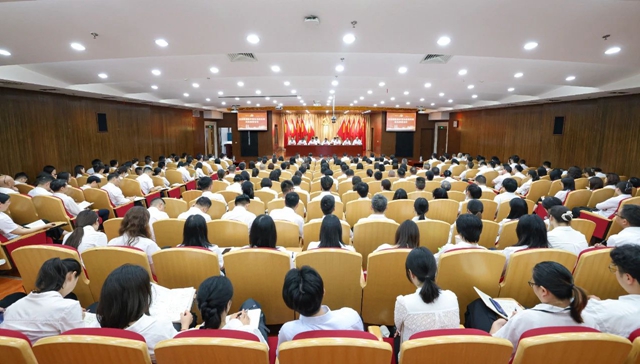 宜化集團(tuán)召開集中整治違規(guī)吃喝動(dòng)員部署會(huì)(圖1) 宜化集團(tuán)召開集中整治違規(guī)吃喝動(dòng)員部署會(huì)(圖1)