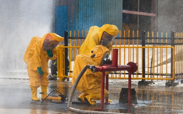 內(nèi)蒙古宜化開展危險(xiǎn)化學(xué)品泄漏事故應(yīng)急演練