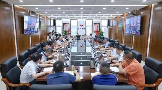 集團(tuán)召開上半年安委會工作總結(jié)暨安全警示教育會(圖1) 集團(tuán)召開上半年安委會工作總結(jié)暨安全警示教育會(圖1)