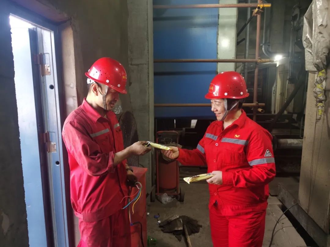 戰(zhàn)高溫 斗酷暑 齊心協(xié)力完成內蒙宜化大修(圖3) 圖片