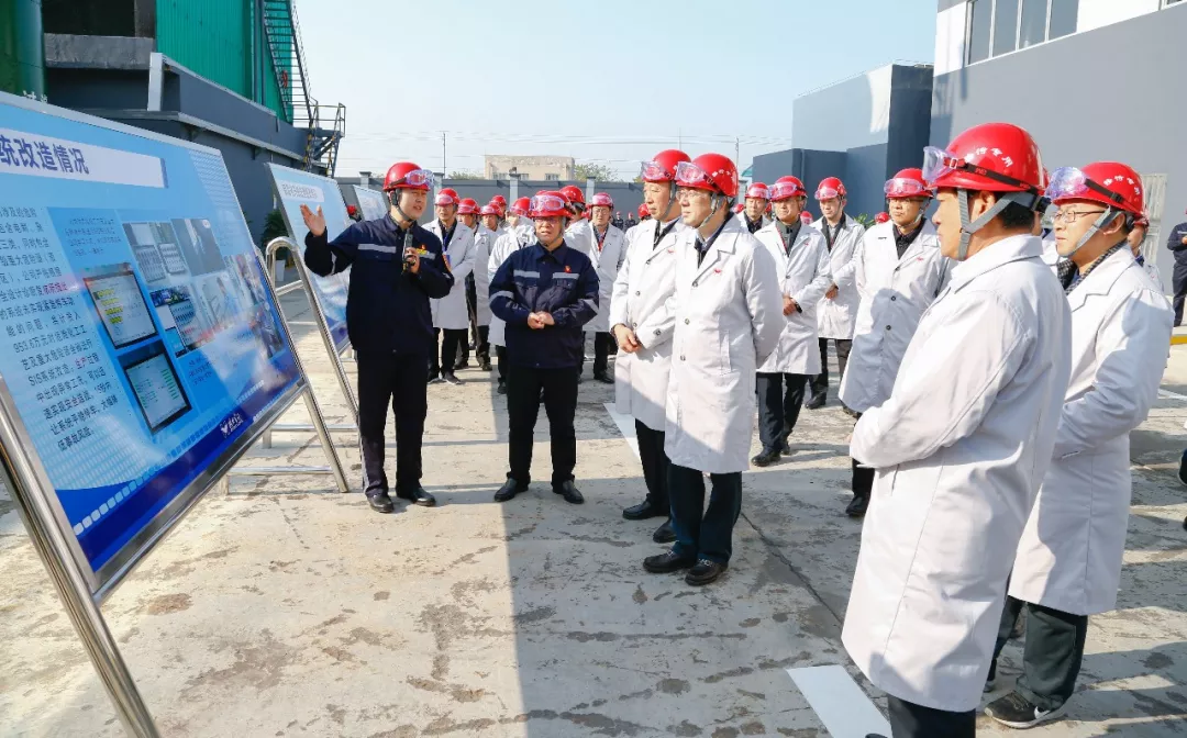 全省?；菲髽I(yè)安全設(shè)計(jì)診斷復(fù)核及專家駐企檢查幫扶工作現(xiàn)場會(huì)在宜召開