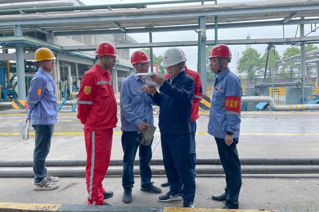 王大真到松滋肥業(yè)、楚星公司和股份公司現(xiàn)場檢查安全生產(chǎn)工作