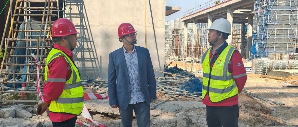 化機(jī)公司黨委書記、董事長、總經(jīng)理楊中澤到項目現(xiàn)場檢查工作